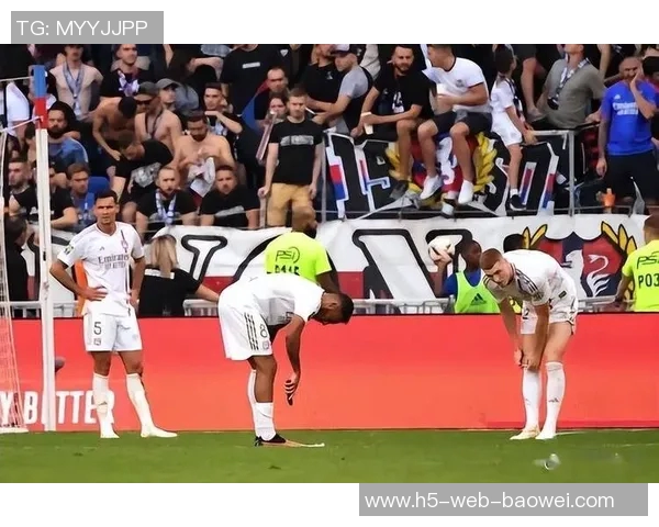 托利索对法甲裁判判罚不满呼吁各方召开会议进行直接沟通