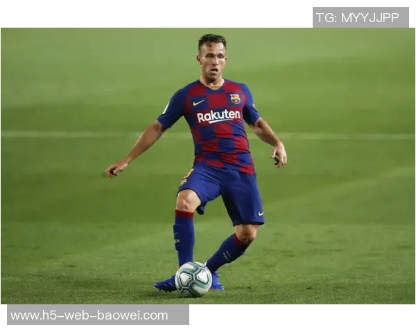 赫迪拉盛赞维蒂尼亚自信表现称其为巴黎中场的节拍器