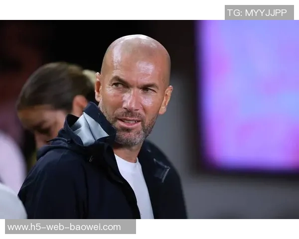 法国名宿称赞德尚应立雕像齐达内执教法国是完美结合