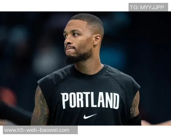 利拉德积极招募字母哥加盟开拓者再续前缘引发球迷热议 利拉德积极招募字母哥加盟开拓者再续前缘引发球迷热议